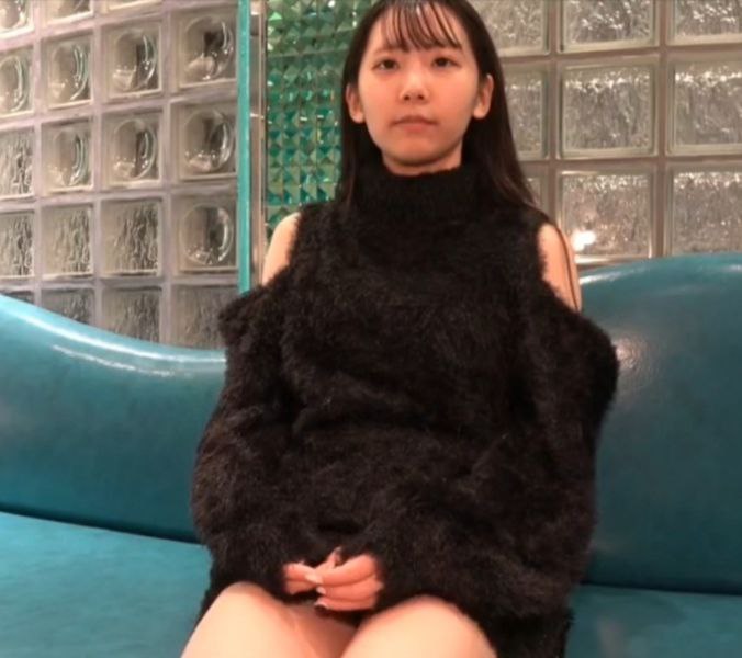 长相甜美高颜值大白美乳妹子自慰秀 白皙皮肤单腿黑丝漏奶跳蛋塞逼逼震动自慰 很是诱惑喜欢不要错过